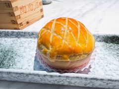 酥皮水牛奶菠萝包-陶陶居酒家(新天地店)