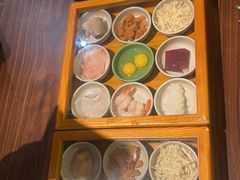 -良米山·云南野生菌过桥米线(上海首店)