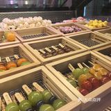 今天天气不错，那就去吃糖葫芦吧