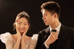 -雪中彩影婚纱摄影·微光艺术中心