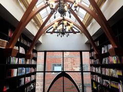 -钟书阁(松江泰晤士小镇店)