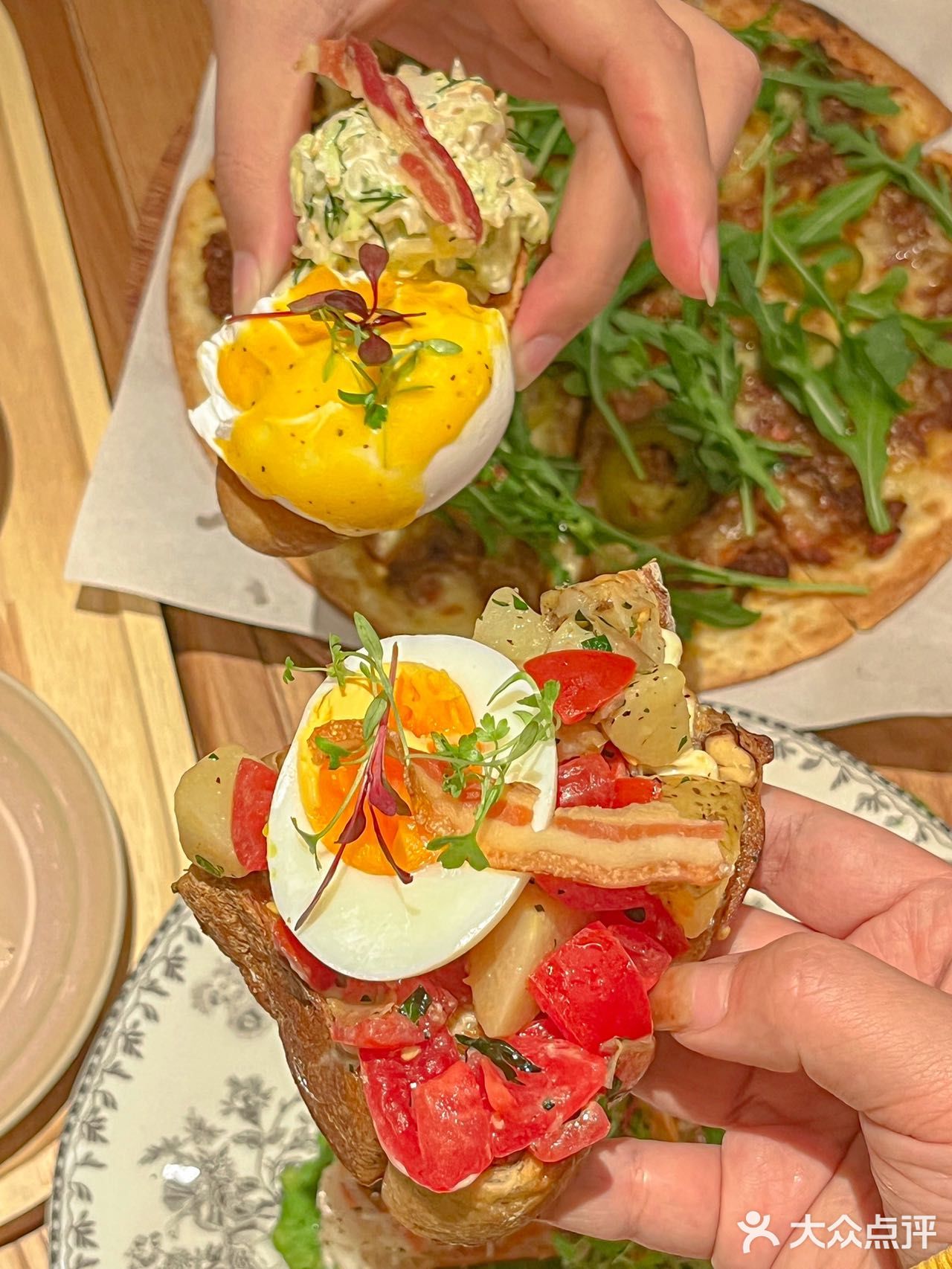 鲜花🌹咖啡☕️小蛋糕🍰K11超惬意西餐