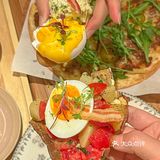 鲜花🌹咖啡☕️小蛋糕🍰K11超惬意西餐