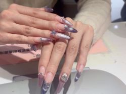 -丽心自助美甲美睫