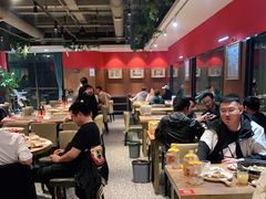 大堂-永红源啤酒·烧烤·海鲜·大排档(青特城店)