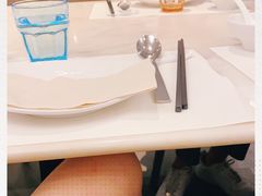 -港丽餐厅(高德置地店)