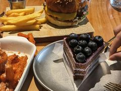 -三勾JJJ Burger&Coffee(梅溪湖店)