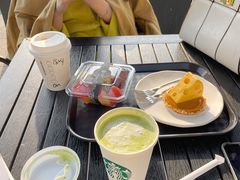 樱绽草莓茶拿铁-星巴克(杭州湖滨银泰E区店)