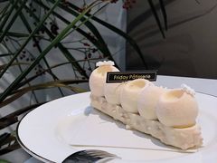 -Fridi Patisserie Cafe