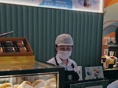 -星巴克(上海虹桥站2A检票口)