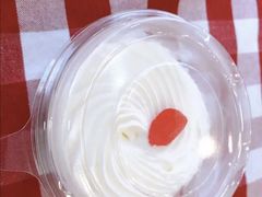 -红宝石·鲜奶小方·海派西点房(联洋店)