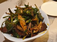 则耳根伴鸡丝-三色堇(小通巷店)