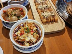 -炉小二铜锅牛蛙•川湘菜(三里屯店)