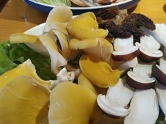 -民食香·腊排骨野生菌美食(木府店)