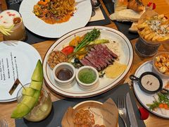 -Mark&Mars Restaurant