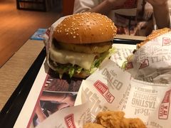 -The Habit Burger Grill 哈比特汉堡(复兴soho店)