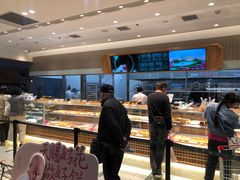 面包甜点陈列柜-泸溪河桃酥(欧尚店)