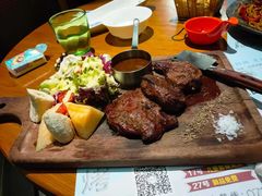 -绿茵阁西餐厅(中央广场店)