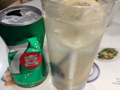 -新大咀港式茶餐厅(宝山万达店)