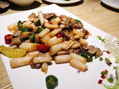 藕带炒脆肠-渔太泰漓江小馆·广西融合菜(西街店)