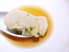 野荠菜鲜肉馄饨-南小馆(迪士尼小镇店)
