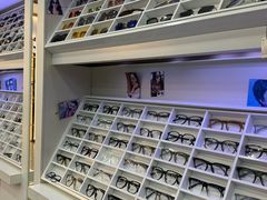 -三叶眼镜城批发市场(上海火车站店)