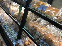 -蓝小轩蛋糕·面包(趣春店)