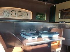 -曼听小寨海鲜烧烤·大连辣炒大王(盖州街店)