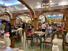 大堂-清真·玛丽亚新疆菜主题餐厅(浙江中路店)