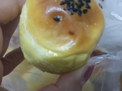 蛋黄酥-酥侯糕点(广东路店)