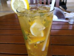 -三亚海棠湾喜来登度假酒店大堂吧