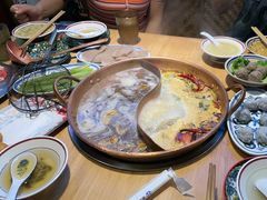 -洱火云南酸菜牛肉火锅(石景山当代商城店)