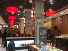 大堂-满旗楼 北京烤鸭·涮羊肉火锅(武昌店)