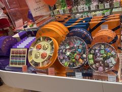 -VENCHI 闻绮(上海佛罗伦萨小镇店)