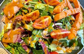Parmesan Cheese Smoked Black Pork Salad