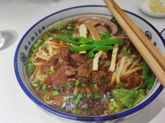 -镇南锅盖面馆(解放路店)