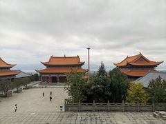 -三塔倒影公园