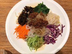 东北家凉-山楂树融合菜餐厅