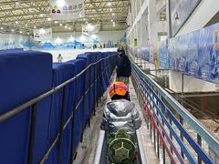 -乔波室内滑雪场