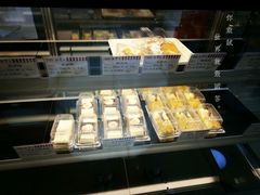 -红宝石·鲜奶小方·海派西点房(丰庄店)