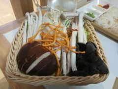 菌菇拼盘-黑鸡小馆(金源店)