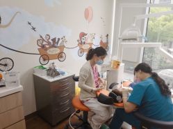 -睿宝儿科·眼科·口腔(静安大悦城门诊部)