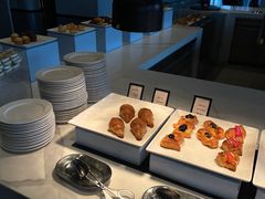 -深圳国际会展中心希尔顿酒店(前海华发冰雪世界店)