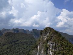 -百色大石围天坑群