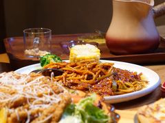 -月亮眼花园餐厅书吧酒吧