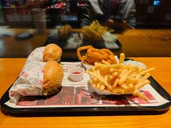-The Habit Burger Grill 哈比特汉堡(复兴soho店)