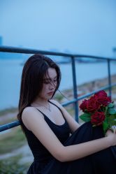 -onlygirl摄影美学馆高端定制(江滩店)