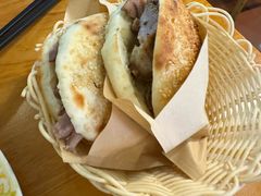 -刘记羊汤·烧饼夹肘子