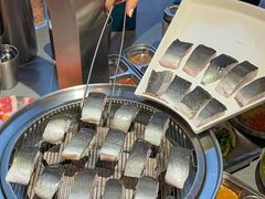 -围炉肉舍•炭烤活鳗•丹东海鲜烤肉(步行街店)