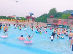 -汤山欢乐水世界